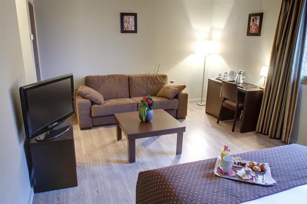 Best Western Hotel Des Barolles - Lyon Sud Brignais Room photo