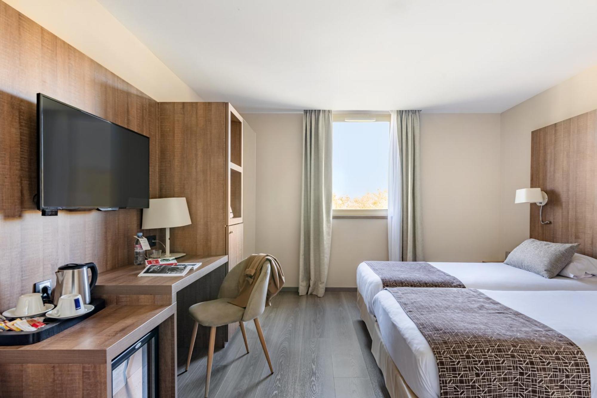 Best Western Hotel Des Barolles - Lyon Sud Brignais Exterior photo